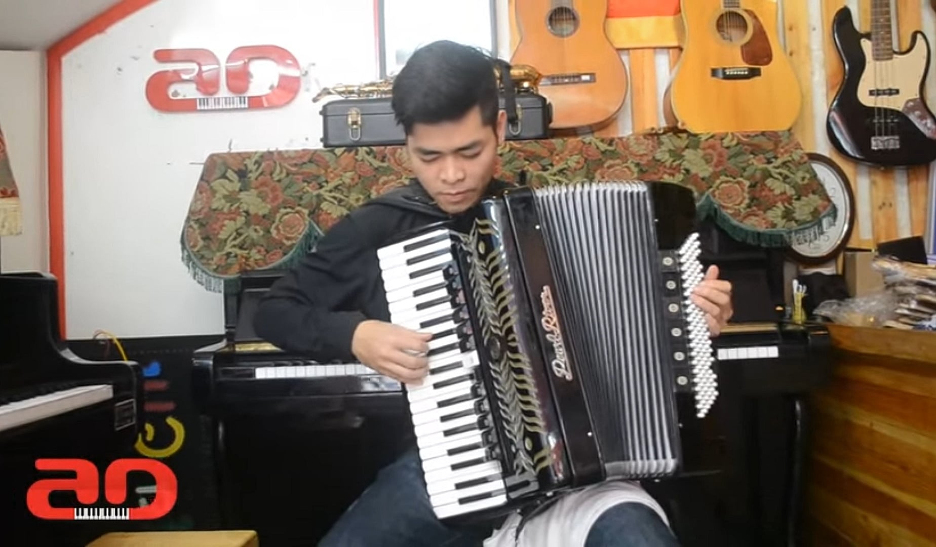 Bạn có biết accordion bao gồm những gì ? Học mất thời gian bao lâu