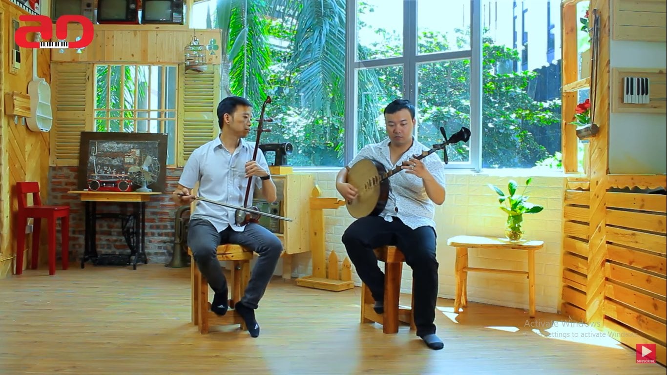 đặc trưng của đàn nhị ? đàn nhị xuất hiện ở việt nam từ khoảng thế ki