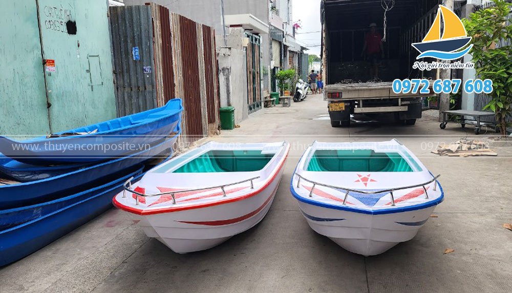 Thuyền composite chở 4 -6 người, thuyền cano, thuyền cứu hộ tại Huế