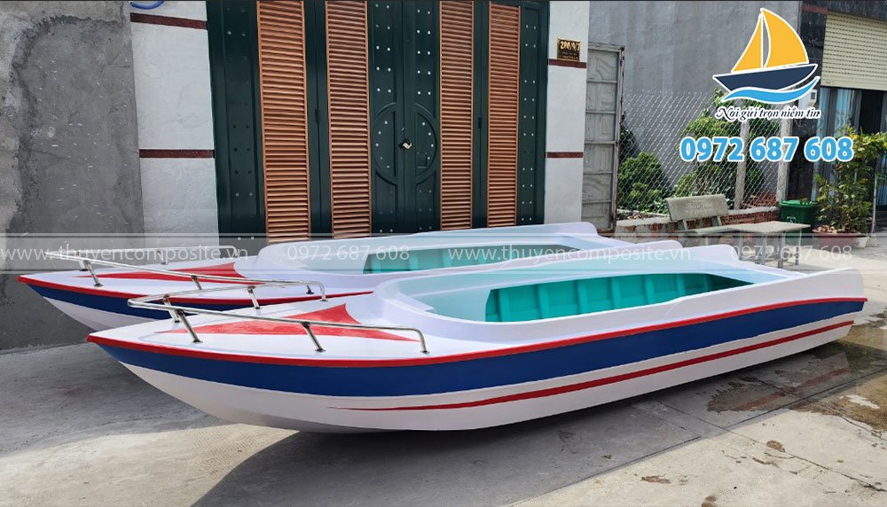 Thuyền composite chở 4 -6 người, thuyền cano, thuyền cứu hộ tại Huế
