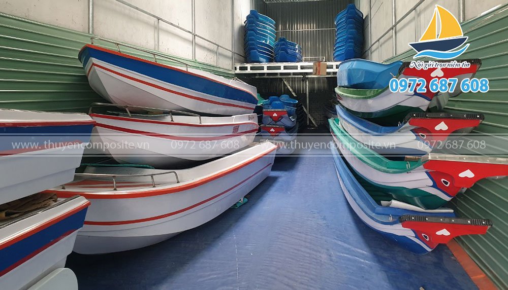 Thuyền composite chở 4 -6 người, thuyền cano, thuyền cứu hộ tại Huế