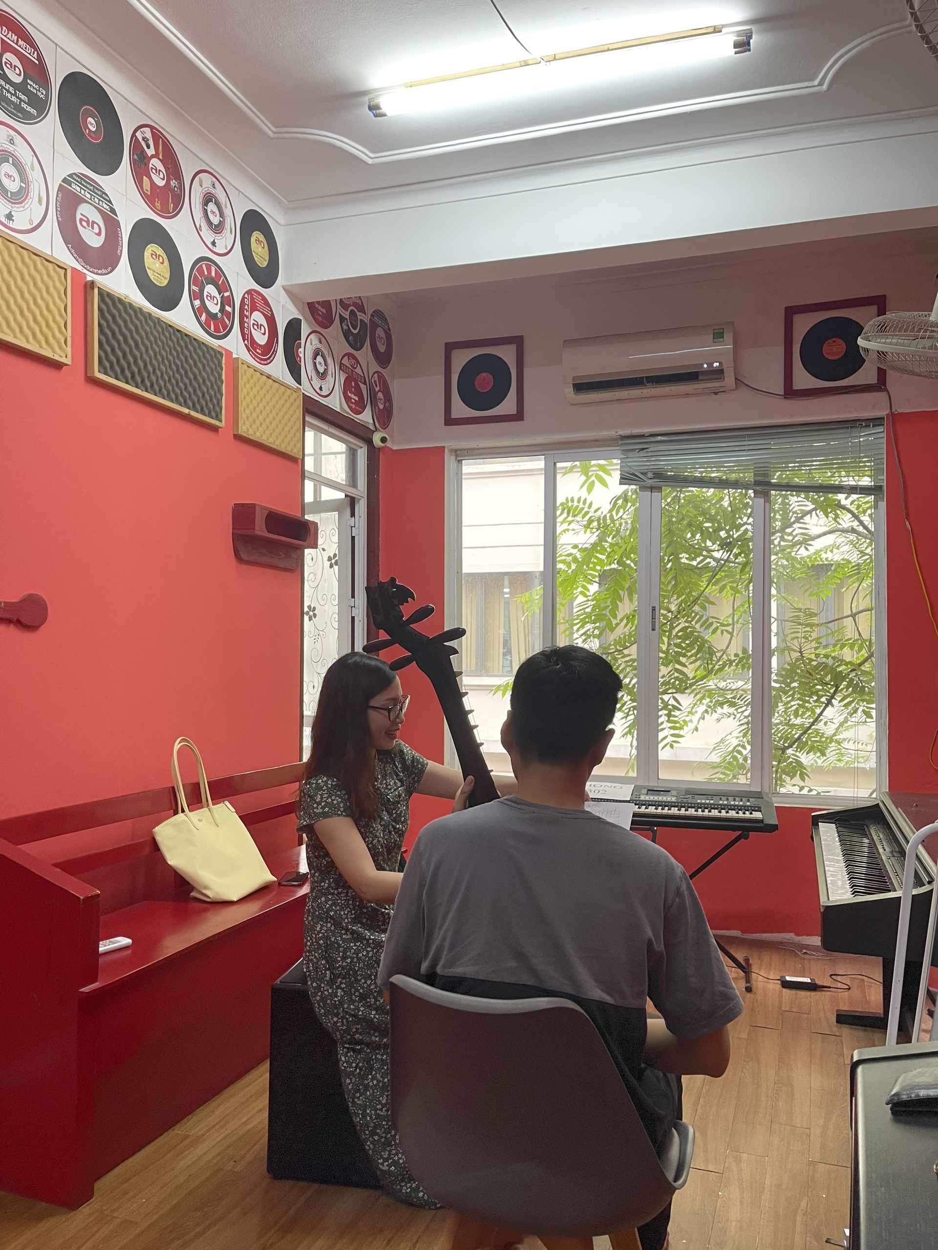 Bao nhiêu tuổi thì có thể học được đàn tỳ bà ? Học ở đâu hieu qua tốt