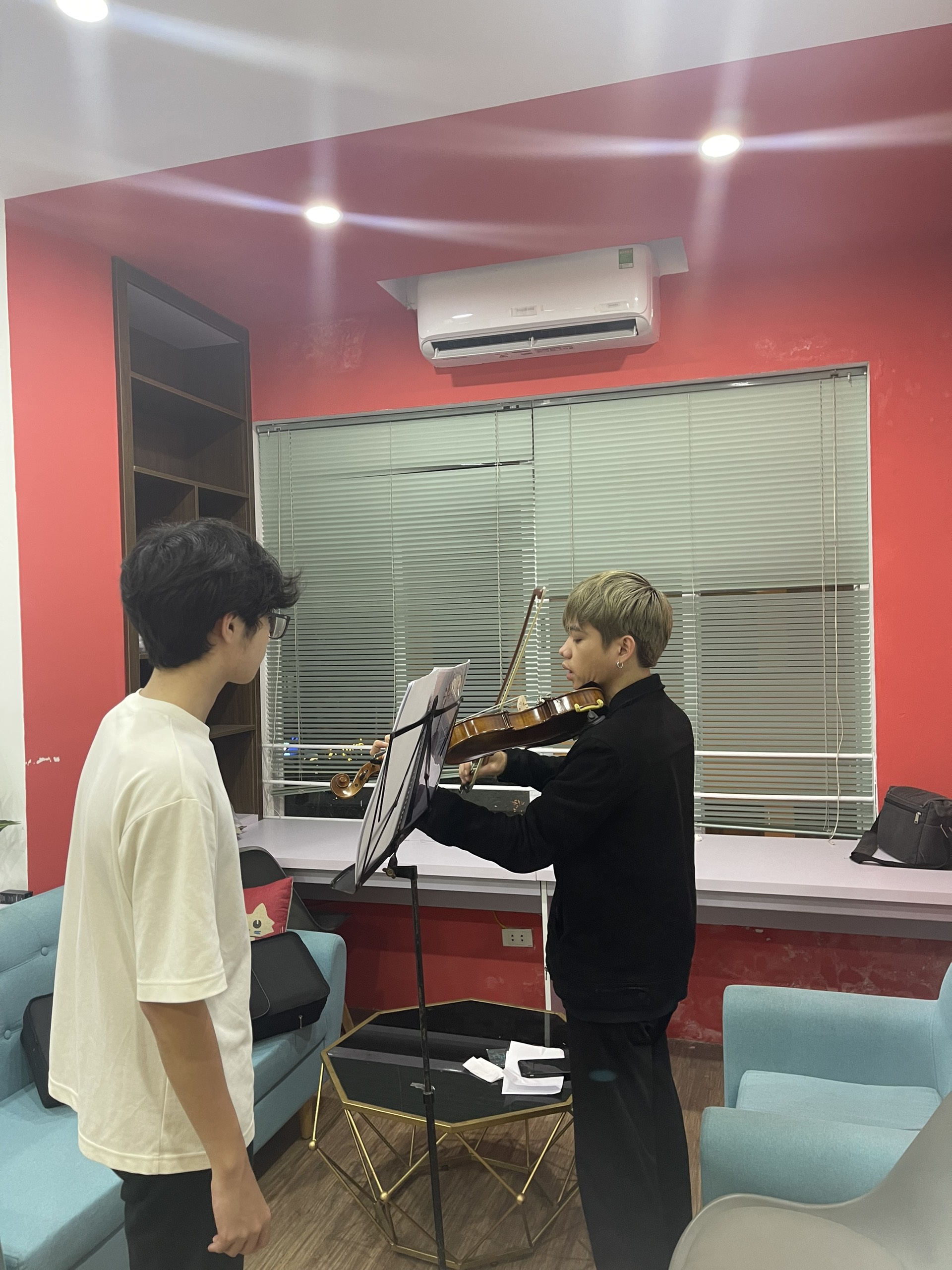 Violin có rất nhiều size phù hợp cho từng lứa tuổi khác nhau
