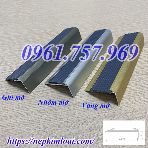 Nẹp nhôm chống trơn cầu thang, nẹp chống trượt bậc cầu thang