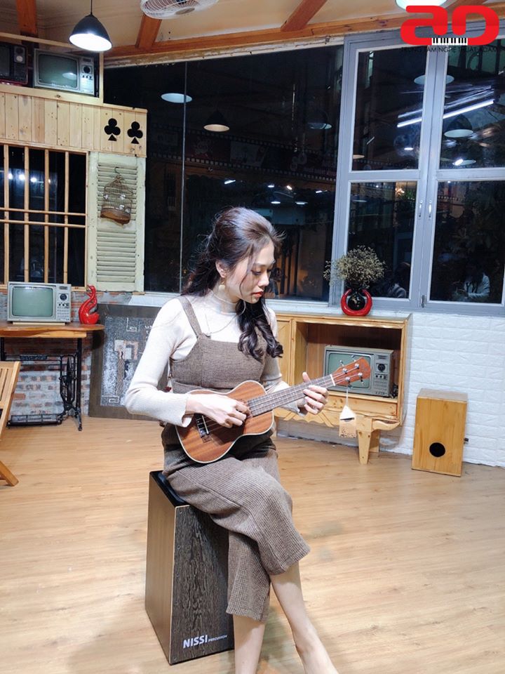 Tất cả các loại ukelele đều được cấu tạo bởi 3 phần chính
