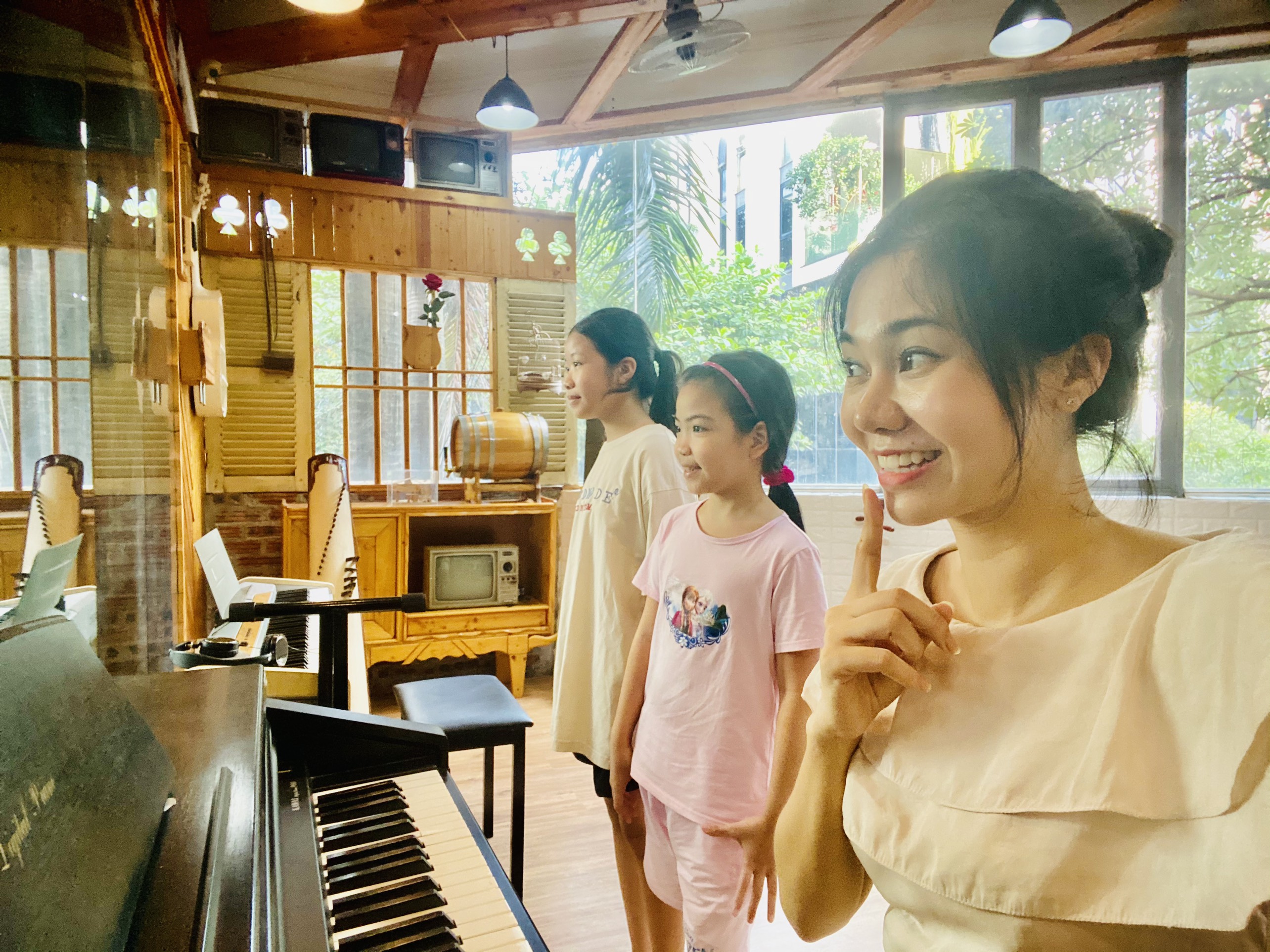 Bảy tư thế luyện thanh cho những ai đang , dã và có ý định học hat