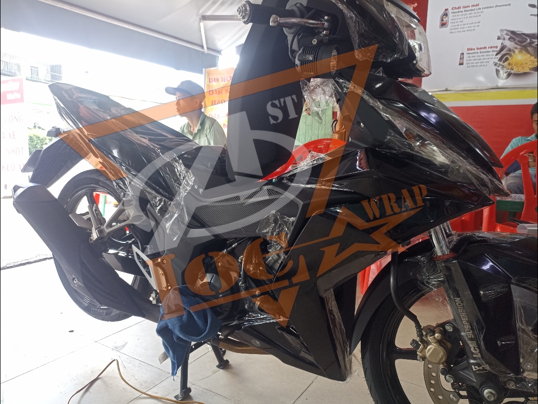 Dán xe lưu động - nhận làm tận nơi , dán xe