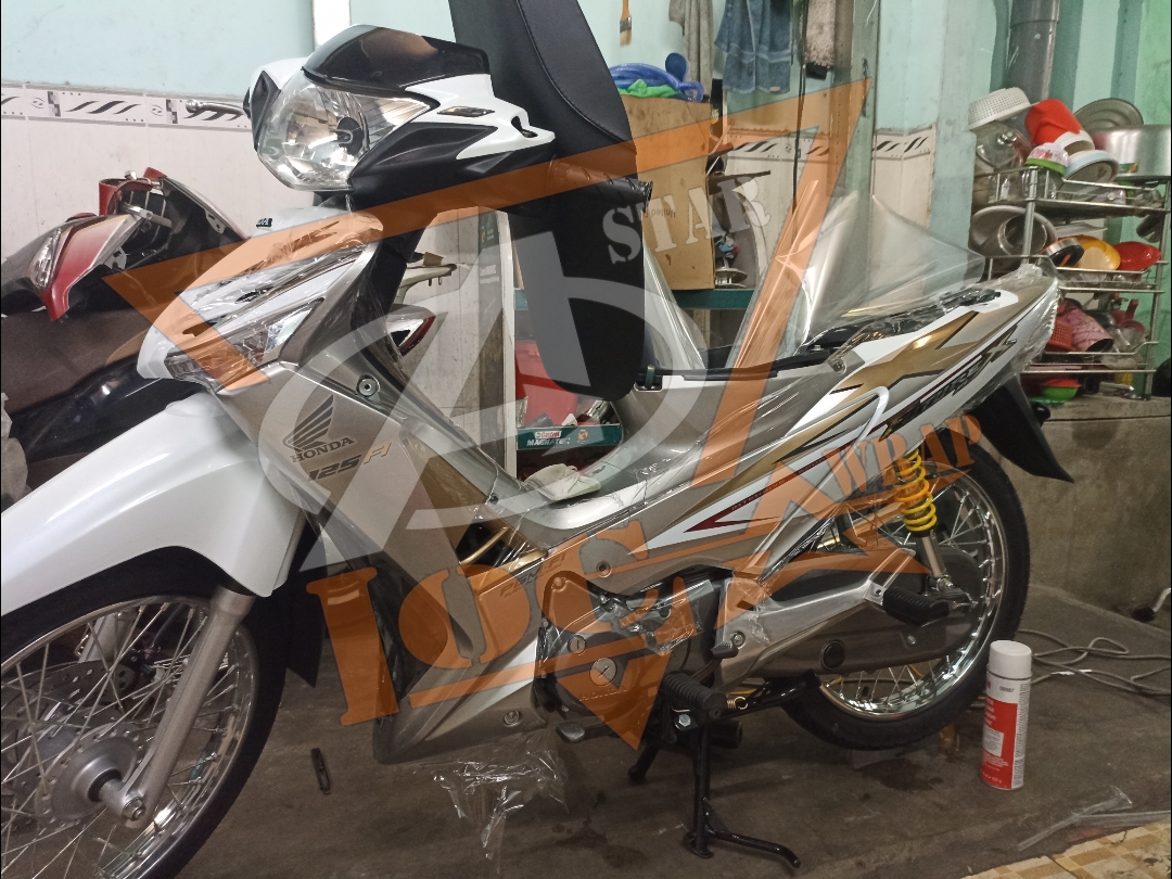 Dán xe lưu động - nhận làm tận nơi , dán xe