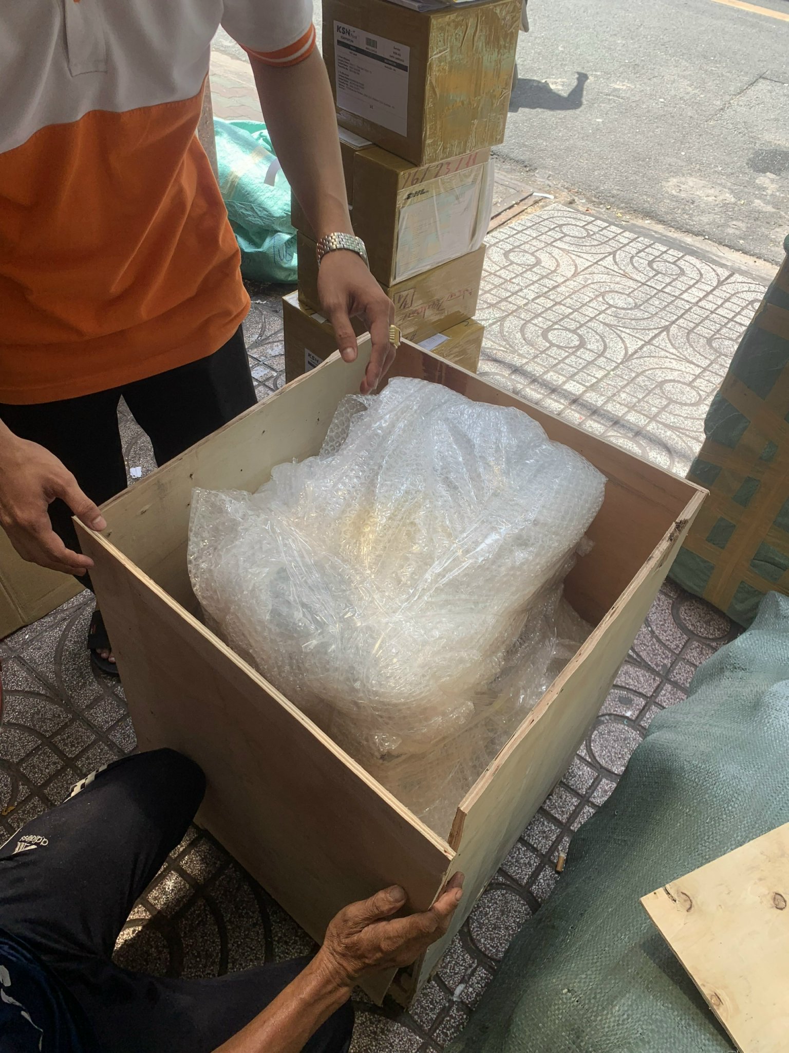 Quy trình đóng hàng miễn phí cho khách tại TADA