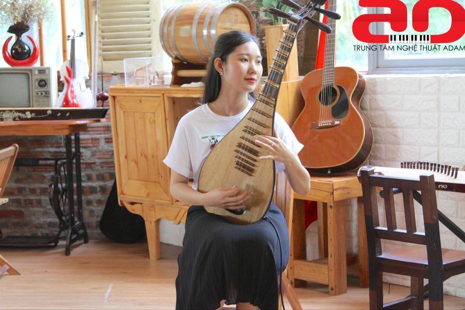 Ngoài nhiệm vụ solo biểu diễn độc tất thì sao còn làm 1 nv khác