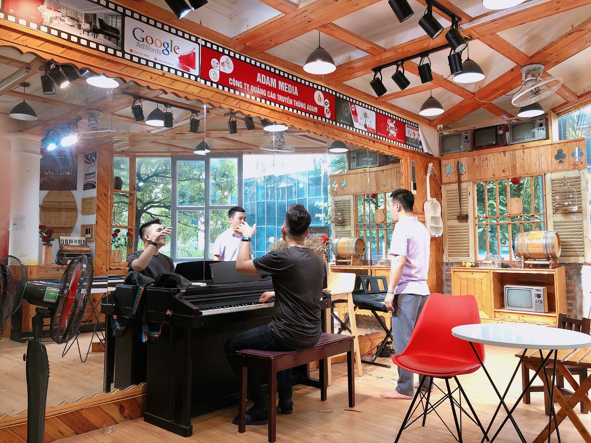 Thanh nhạc không chỉ tạo ra các bản nhạc hay và đầy cả xúc mà nó còn .
