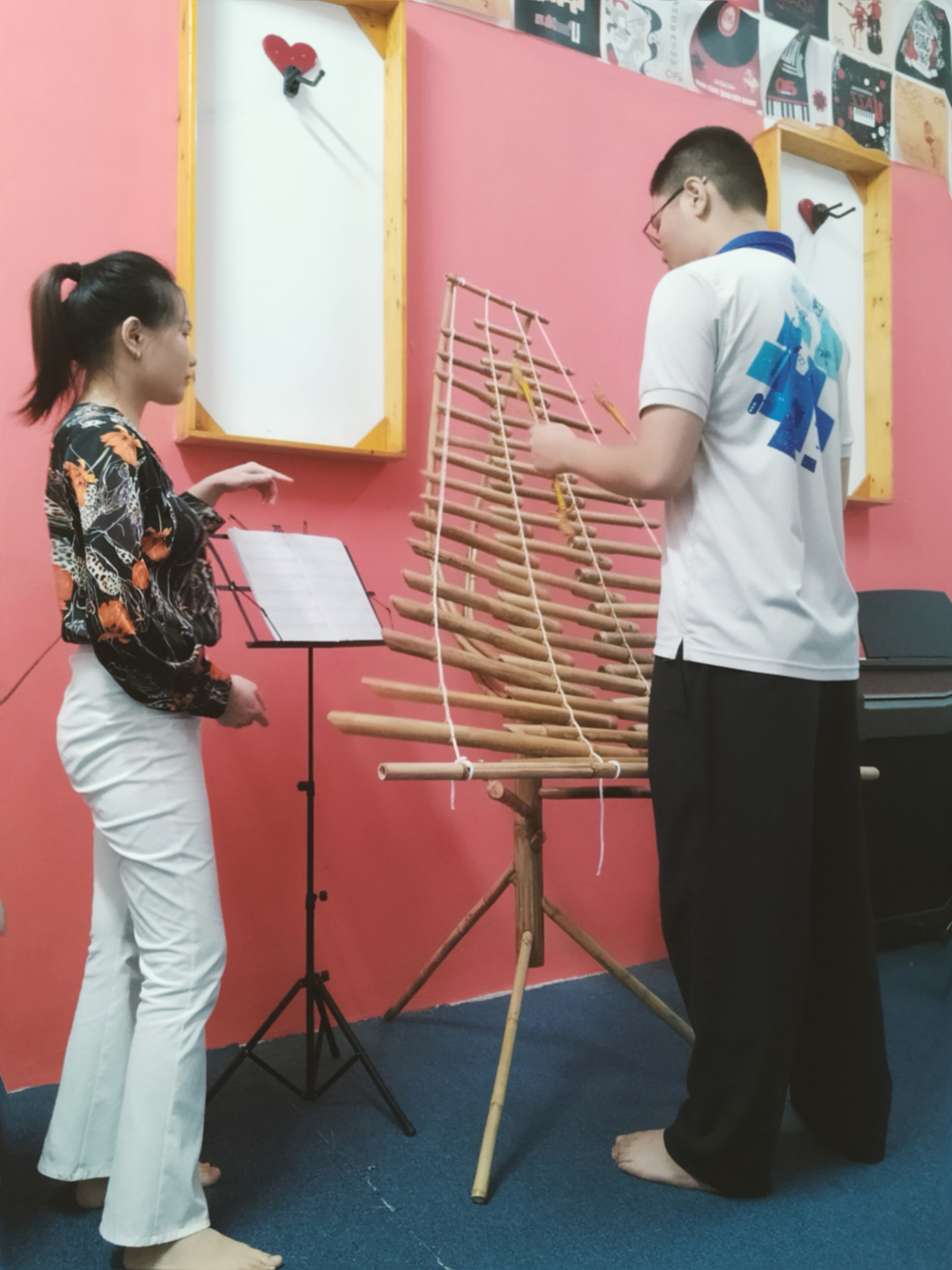 Đàn t - rưng được xếp vào loại nhạc cụ thân vang , là loại đàn ....