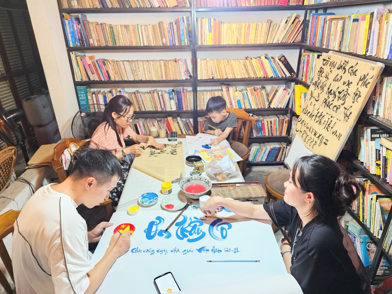 Khai trương Tiệm nghệ thuật lưu giữ thanh xuân