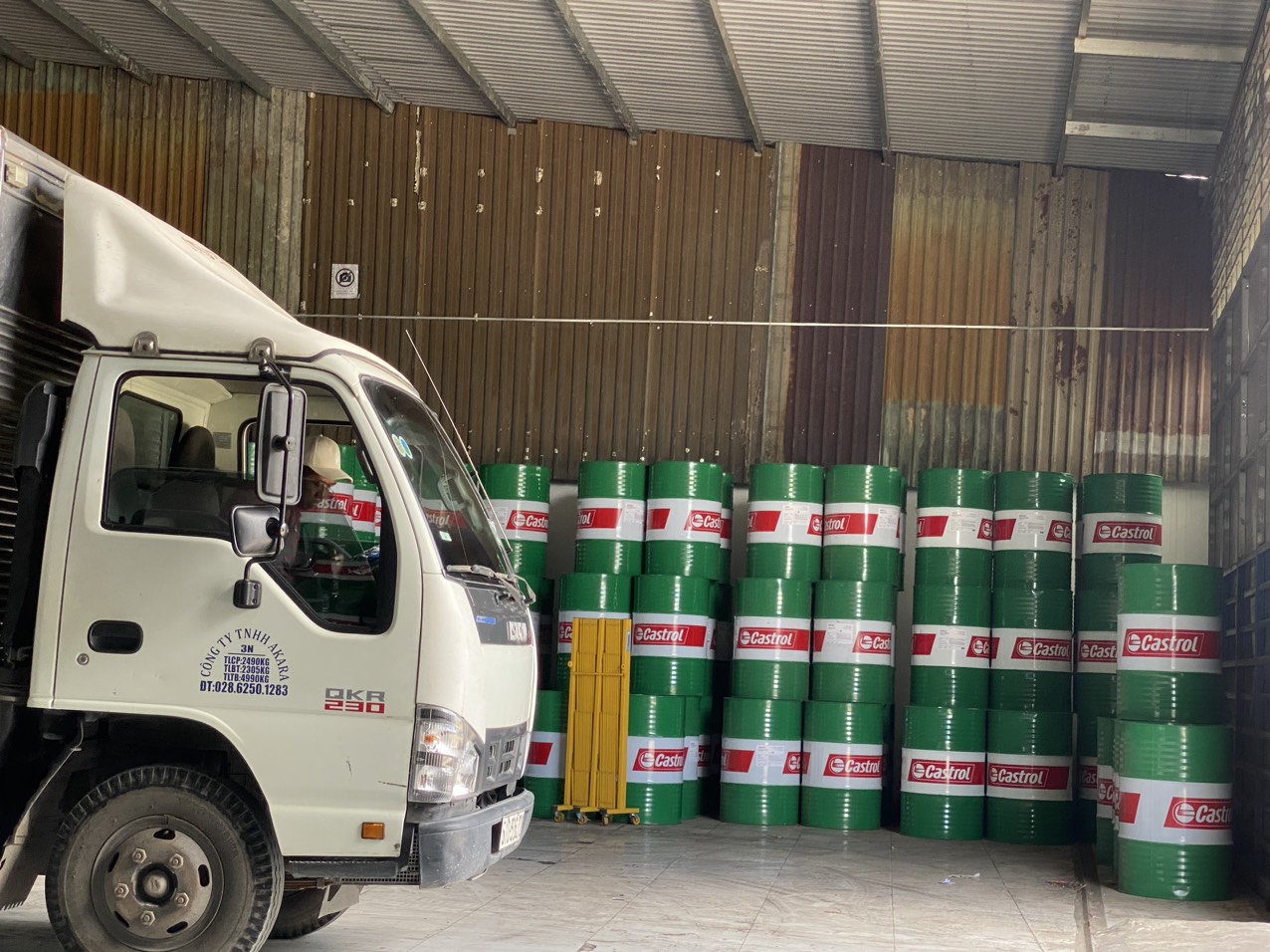 Mua bán Nhớt 10, Dầu thủy lực Castrol Hyspin AWS 68 chính hãng.