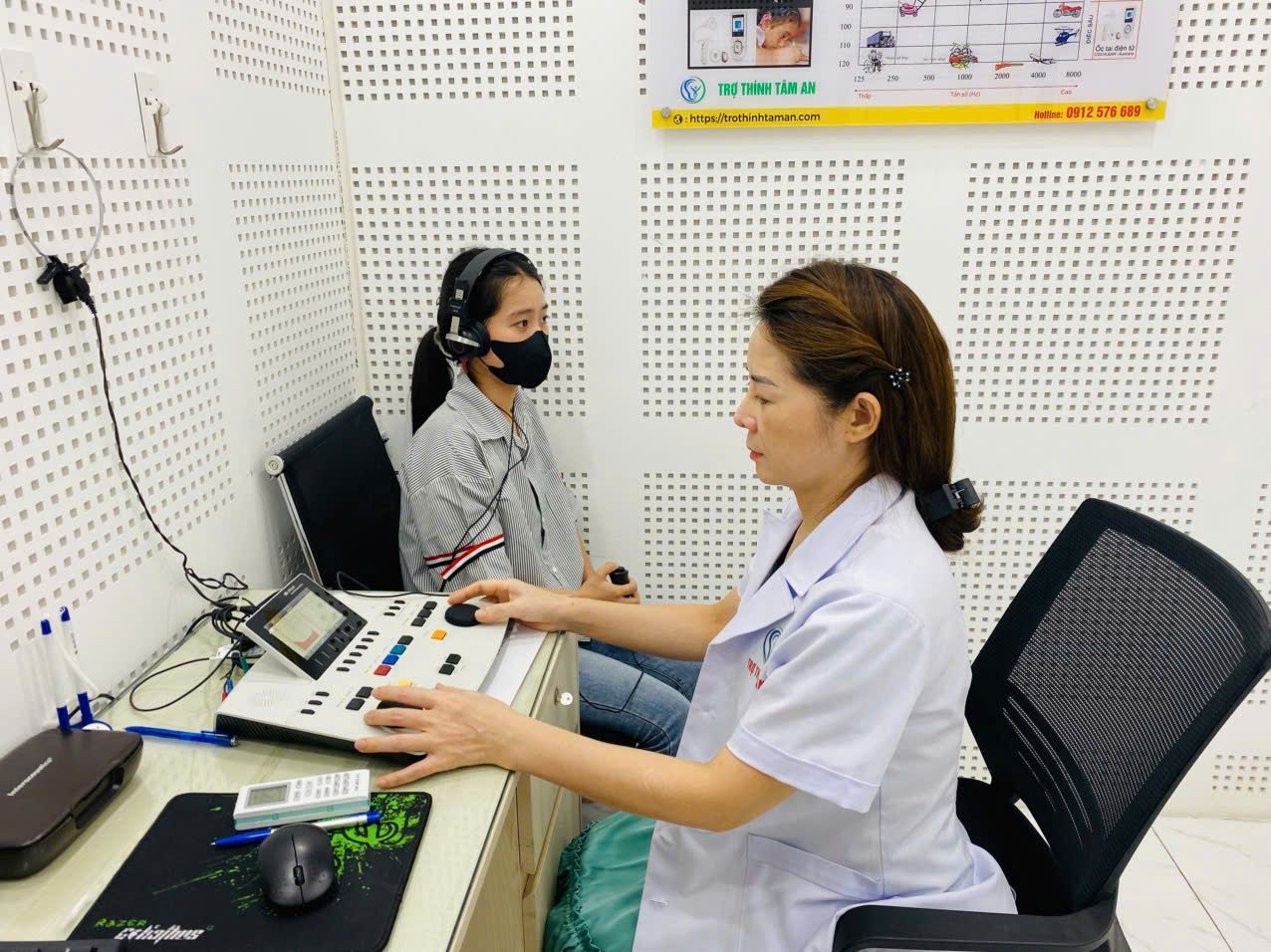 Tai nghe và những hiểm họa cho thính lực trợ thính tâm an quảng ninh