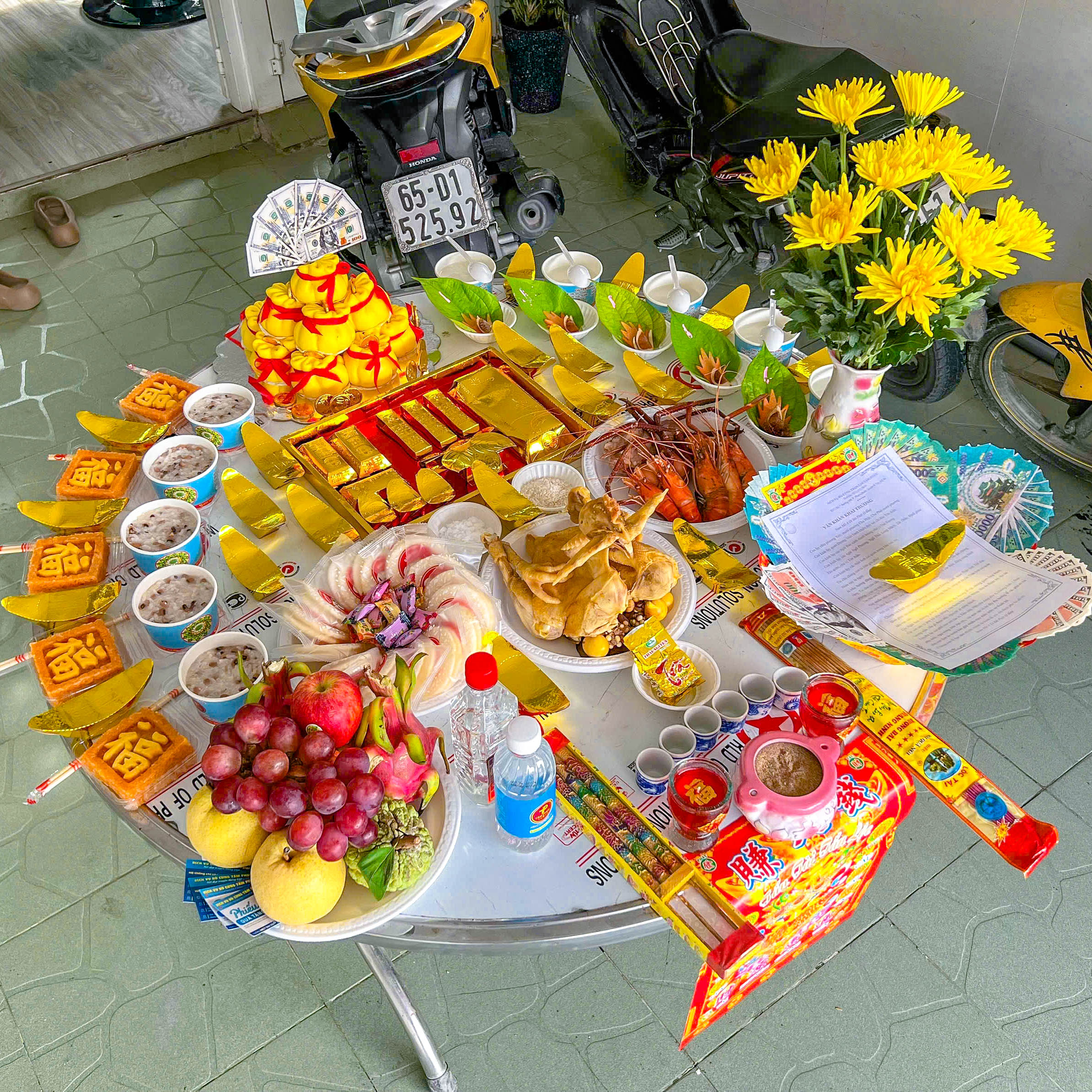 Bộ tam sên, tam tài trong mâm cúng khai trương.