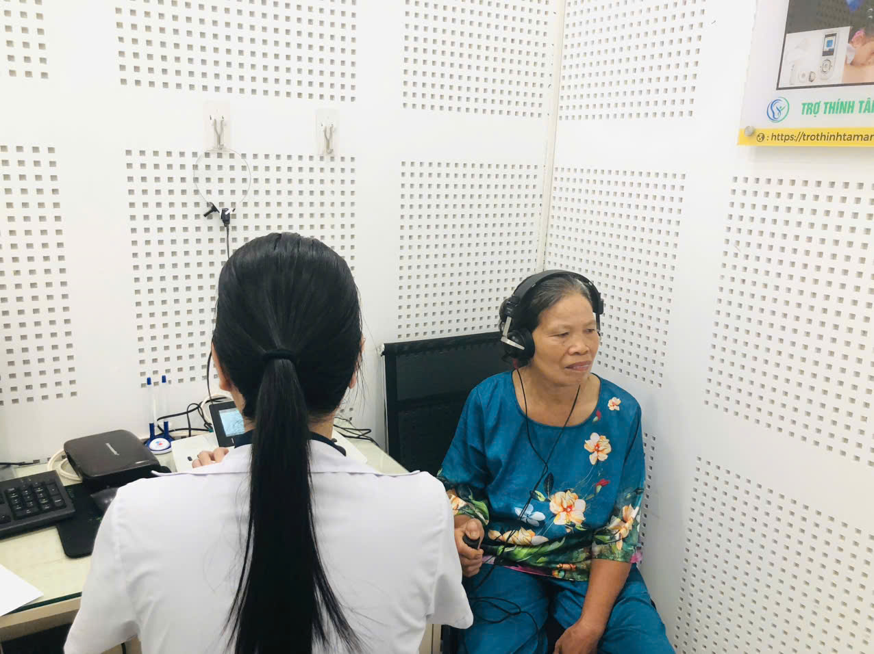 Miễn phí bảo dưỡng máy trợ thính tại tâm an quảng ninh