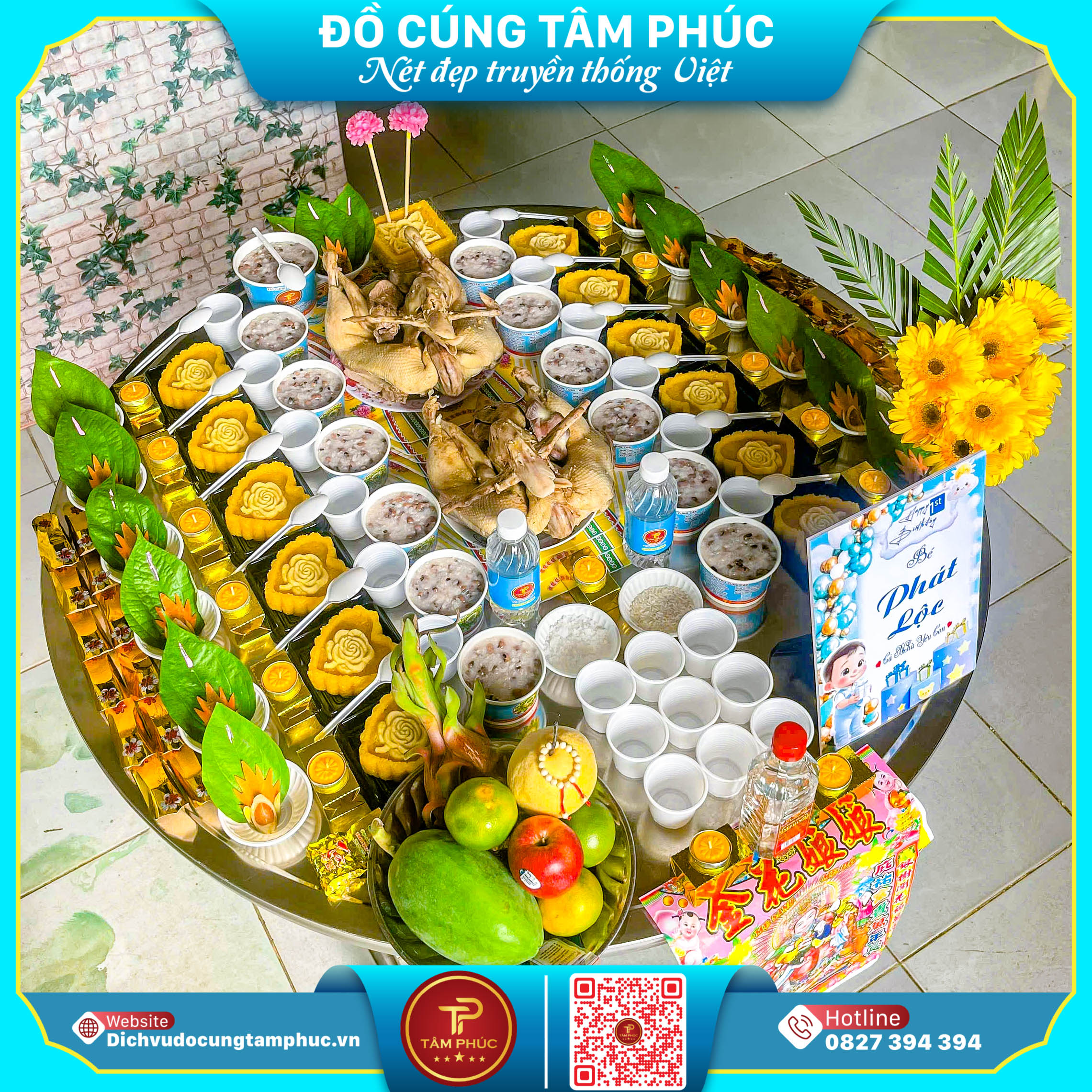Đôi đũa hoa thiêng liêng biểu tượng cầu bình an và mai mắn cho bé.