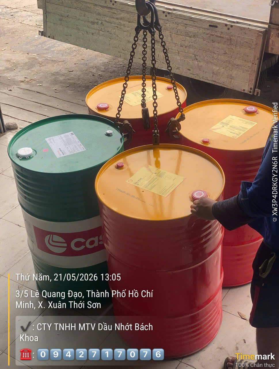 Dầu thủy lực cho máy đào, máy xúc Komatsu