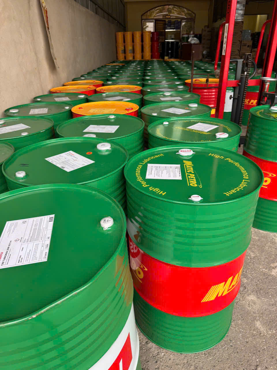 Dầu nhớt thủy lực, nhớt 10, nhớt 68 cho Máy Chấn, Máy Ép Nhựa