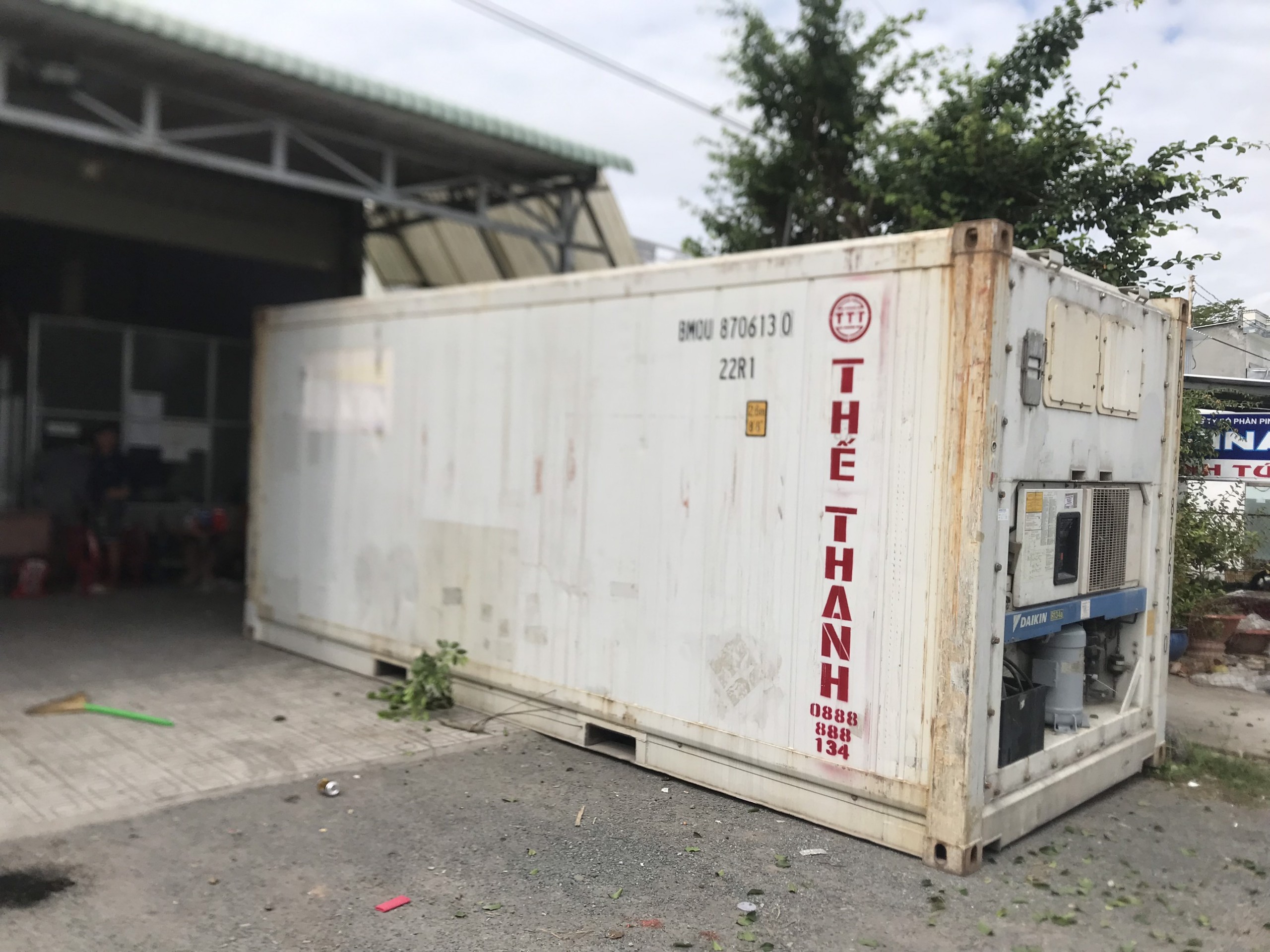 Giao container lạnh 20 feet về miền Tây cho khách