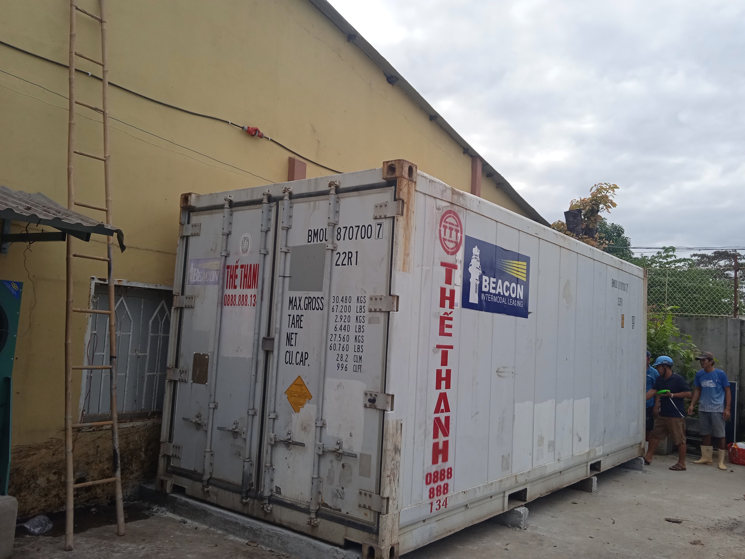 Giao container lạnh 20 feet về miền Tây cho khách