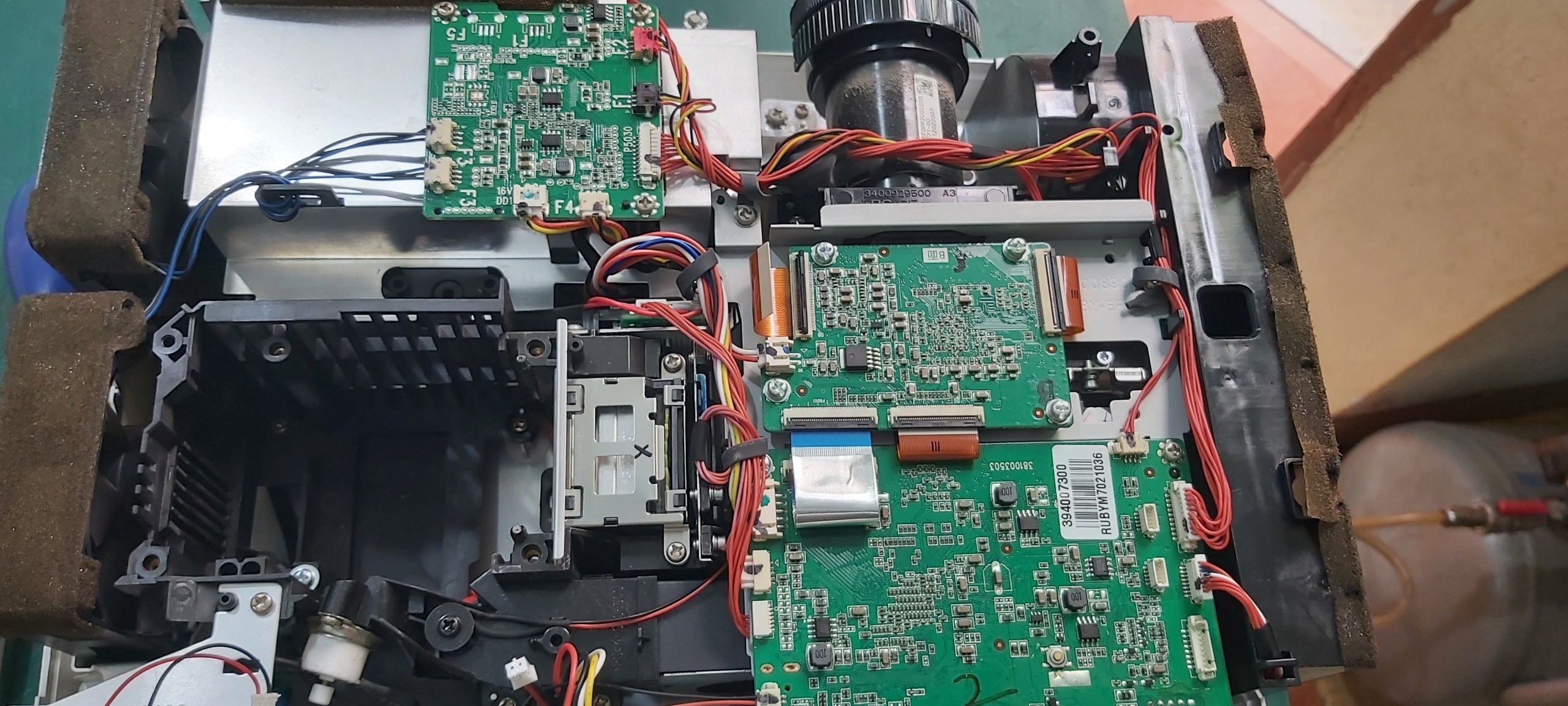 Dịch vụ sửa chữa máy chiếu tại Hà Nội uy tín chuyên nghiệp