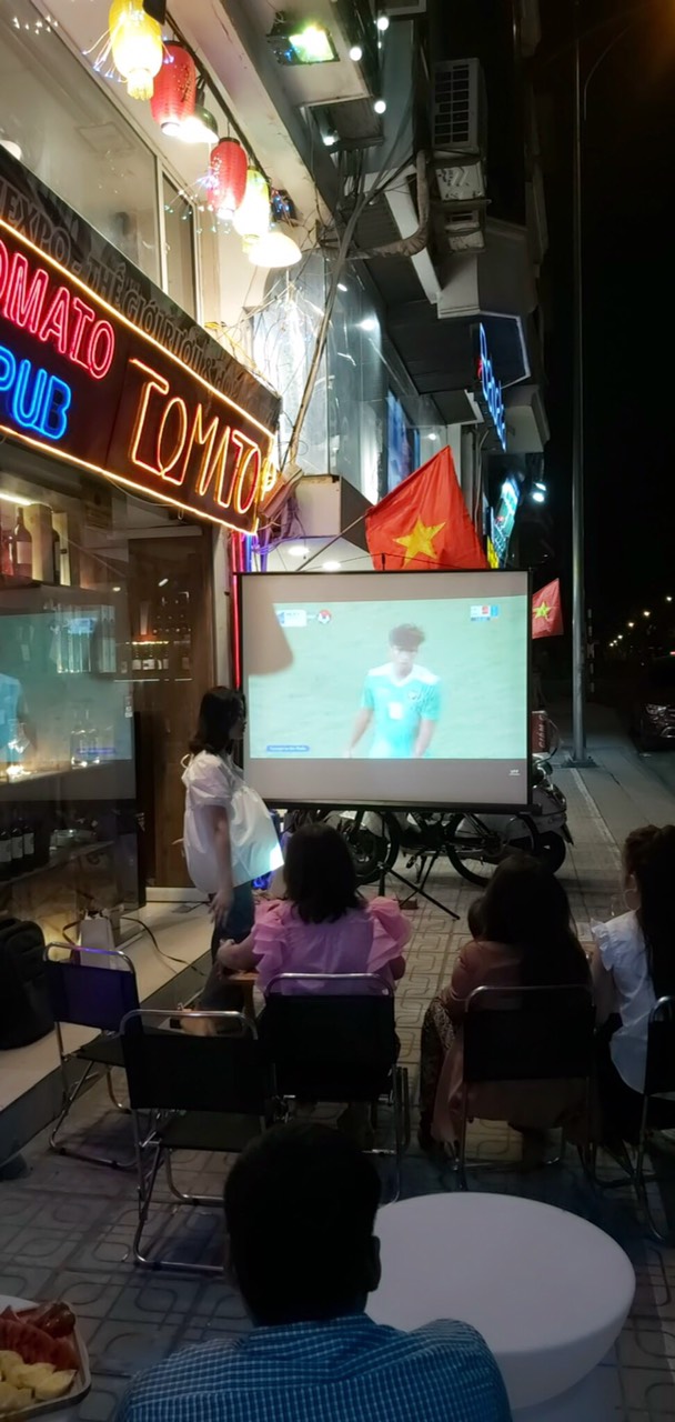 Công ty cho thuê máy chiếu giá rẻ tại Hà Nội 