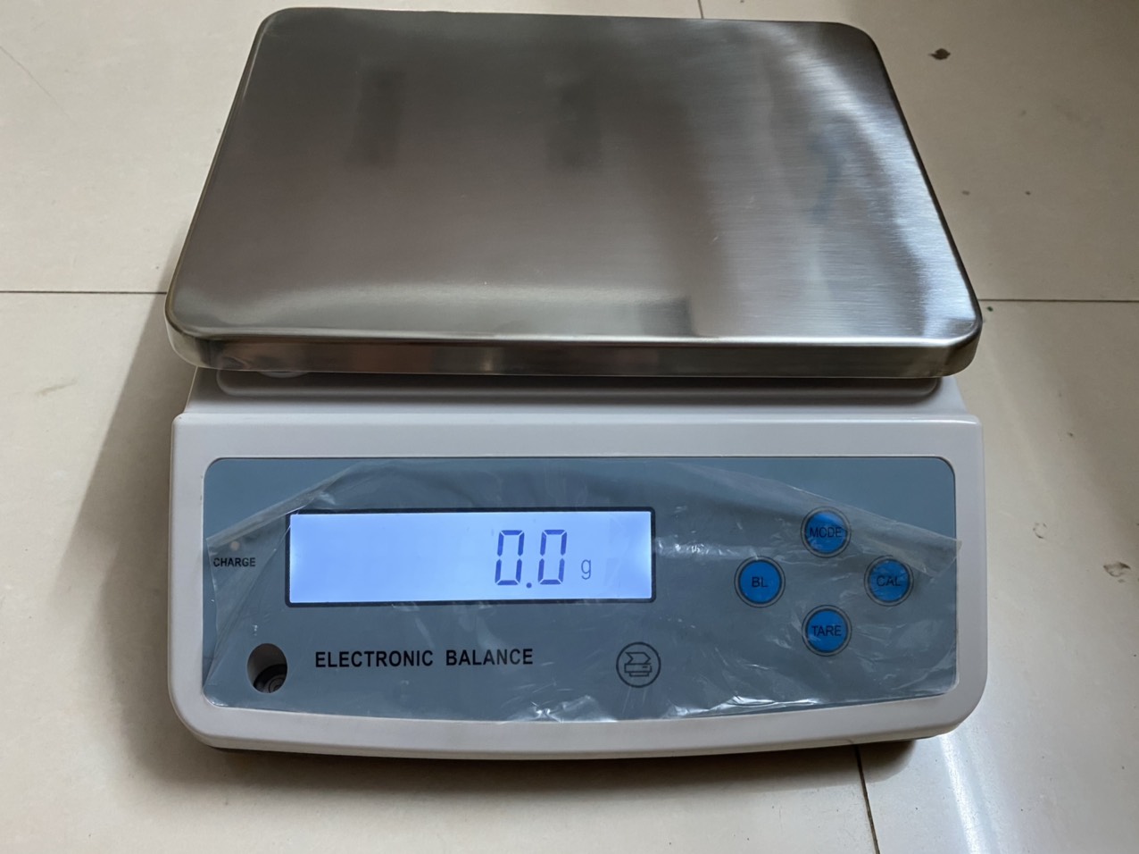 Cân điện tử WT300001XE 30kg x 0.1g Want độ chính xác cao