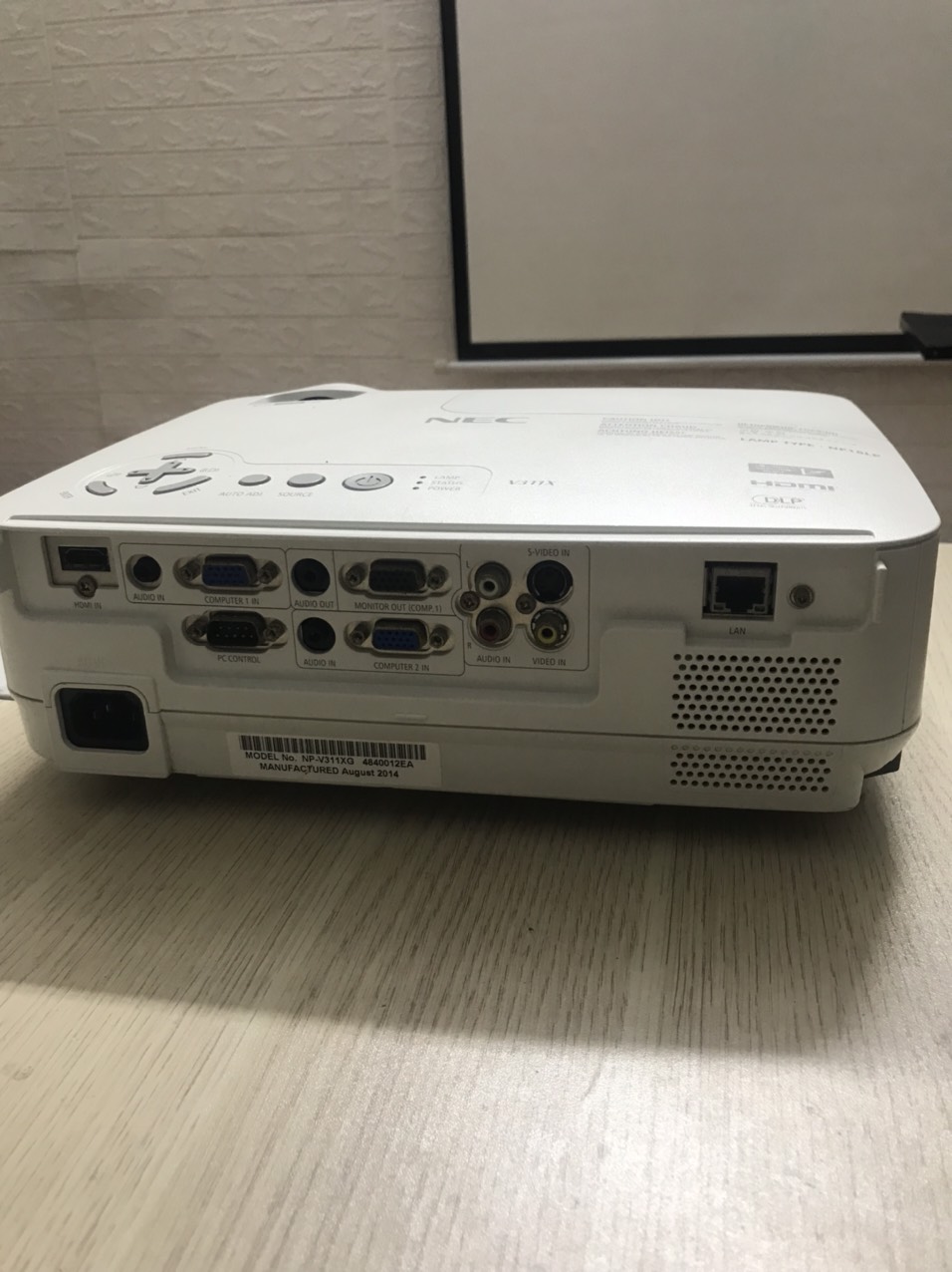 Nhận thu mua máy chiếu cũ hỏng giá rẻ tại Hà Nội 