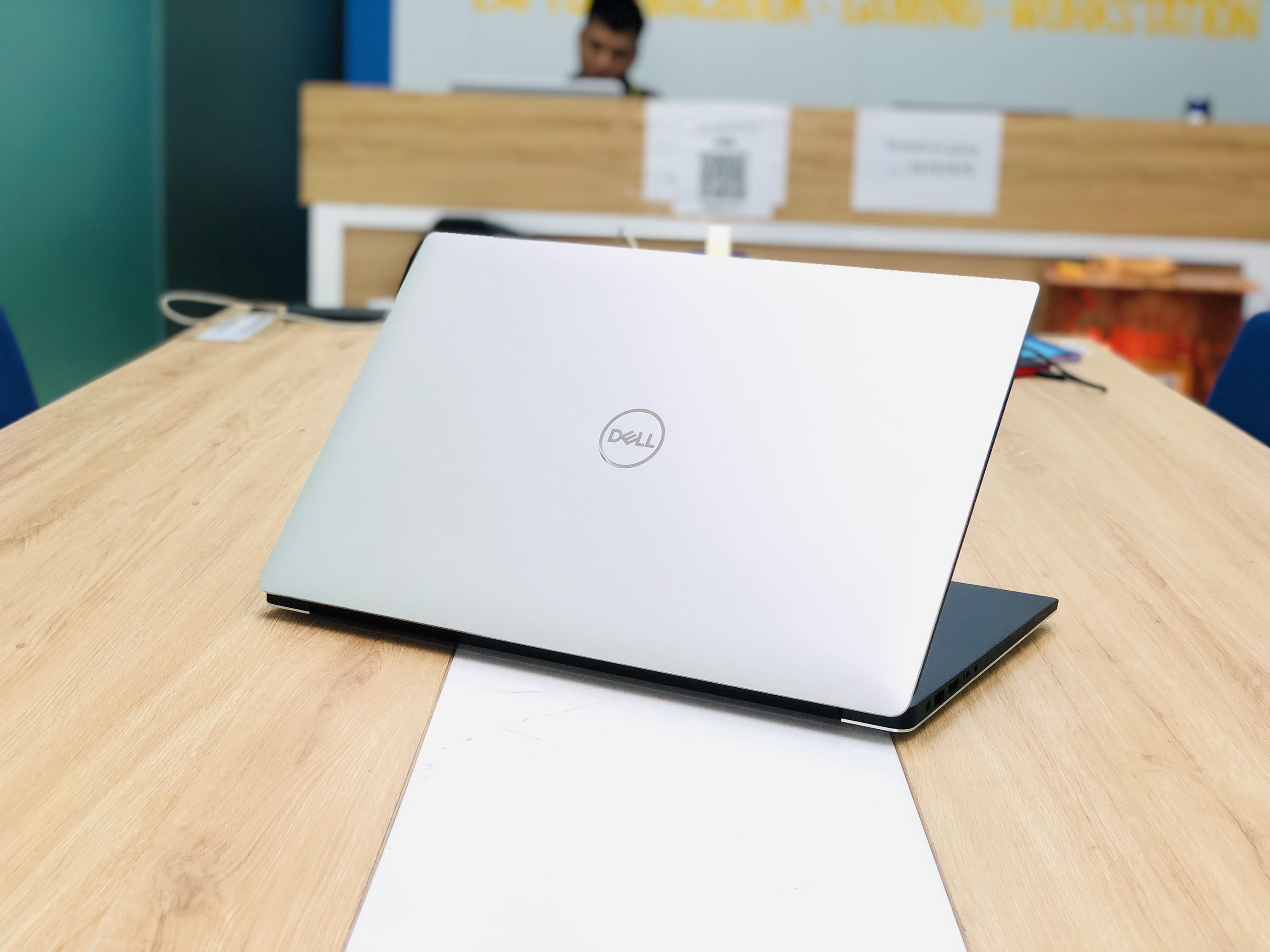 Dell Precision 5530 máy trạm siêu mỏng nhẹ Like new 99% 