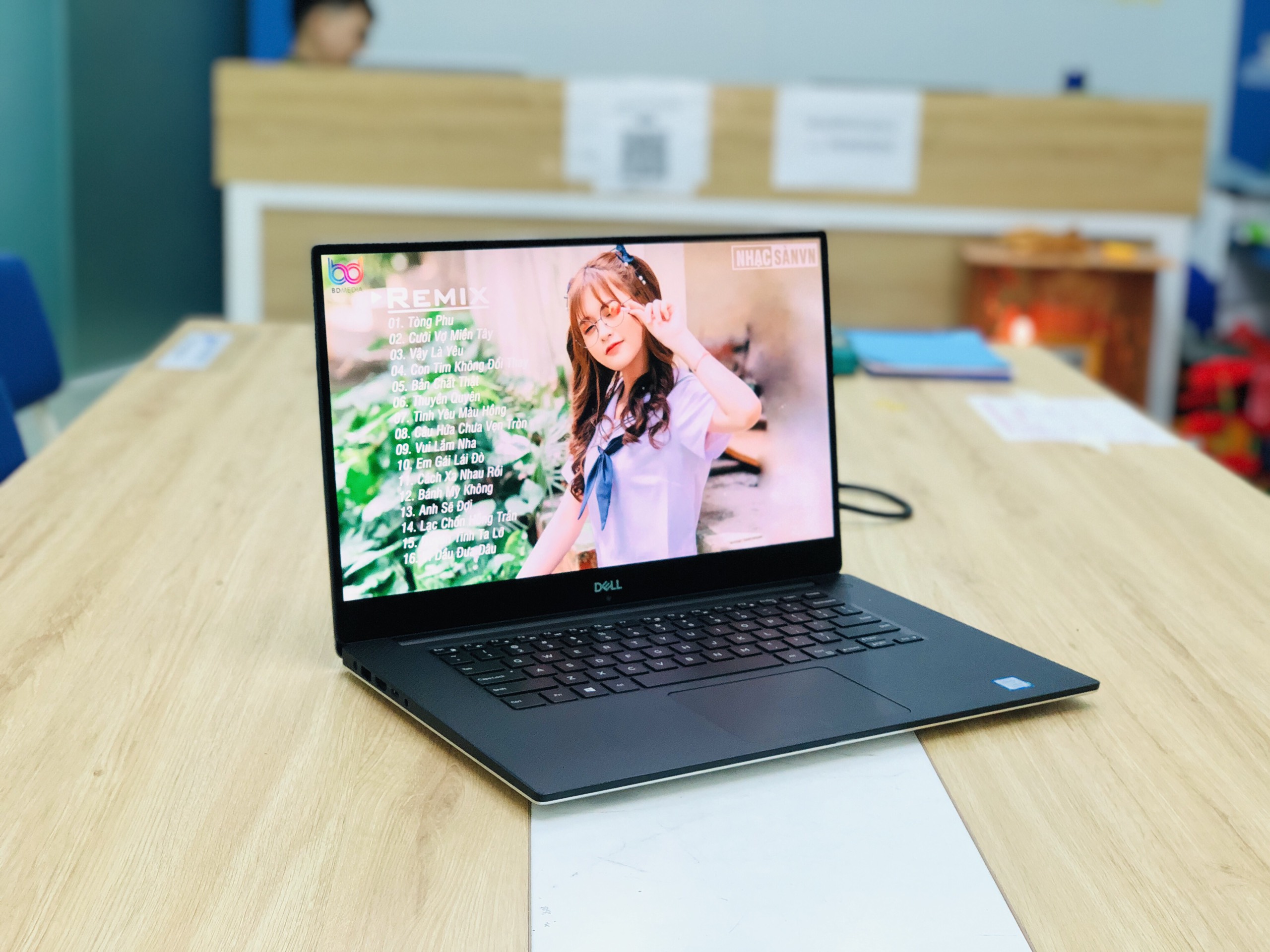 Dell Precision 5530 máy trạm siêu mỏng nhẹ Like new 99% 