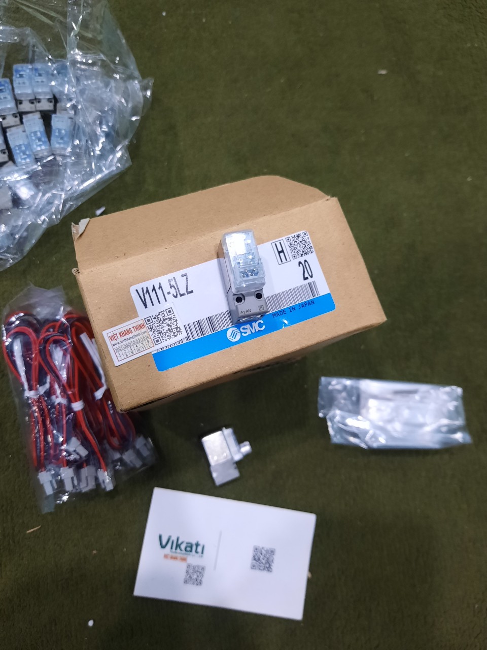 Van điện từ SMC V111-5LZ - Bảo hành chính hãng 12 tháng