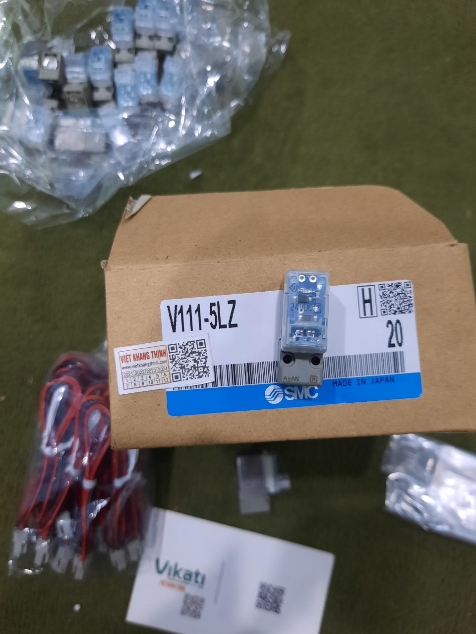 Van điện từ SMC V111-5LZ - Bảo hành chính hãng 12 tháng