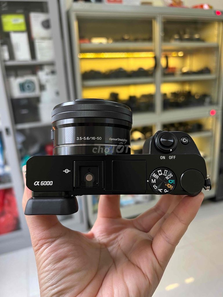 Cần Bán Máy Ảnh Sony A6K FullBox như mới tinh