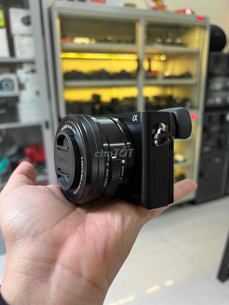 Cần Bán Máy Ảnh Sony A6K FullBox như mới tinh