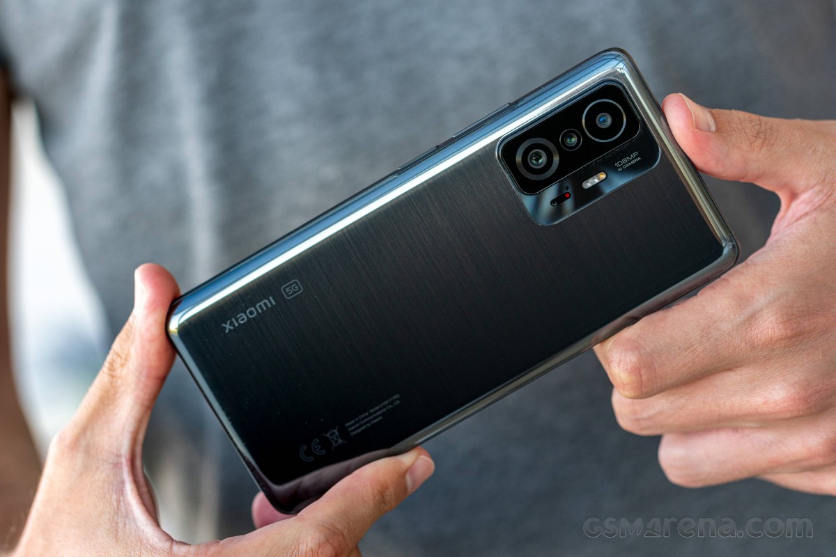 Điện thoại xiaomi 11T cũ, chỉ nứt nhẹ màn hình