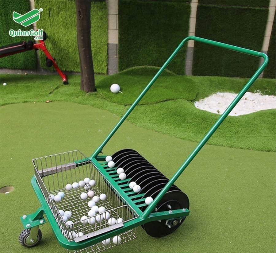 Xe nhặt bóng đẩy tay - giải pháp tiết kiệm và hiệu quả cho sân golf