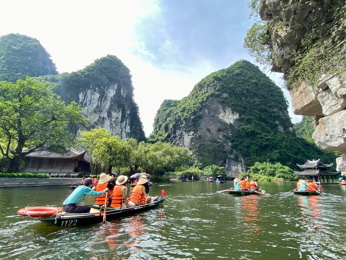 HÀ NỘI -BÁI ĐÍNH, TRÀNG AN -HẠ LONG -YÊN TỬ