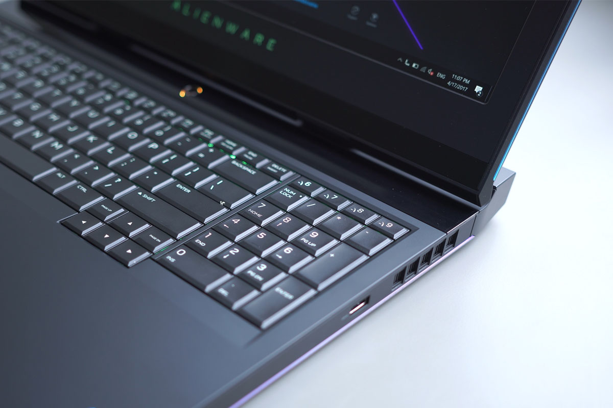 dell-alienware-17-r4-5
