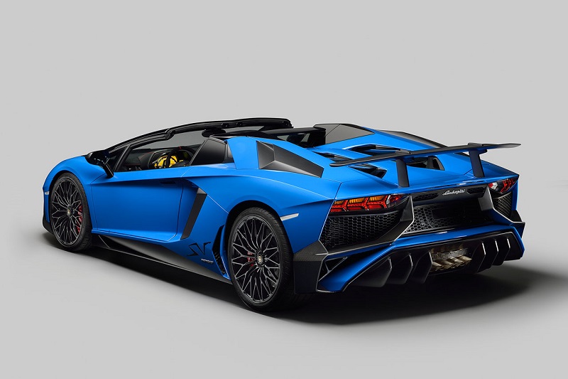 Lamborghini Aventador SV Roadster