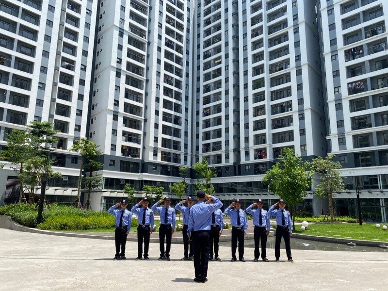 Đội ngũ bảo vệ tại các block chung cư được đầu tư mạnh về số lượng và nghiệp vụ