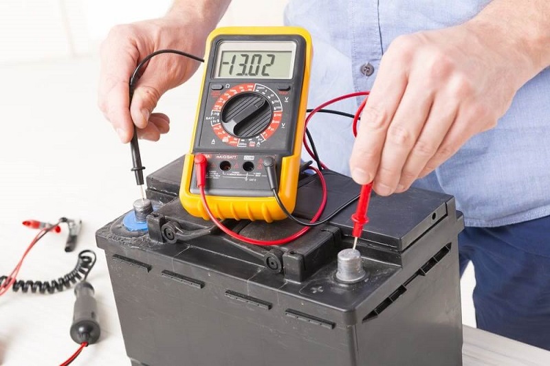 Đối với ắc quy có chế độ tự động