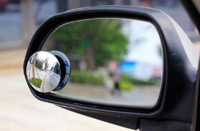 Gương xóa điểm mù