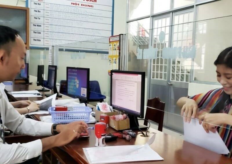 Lên uỷ ban kiểm tra thông tin