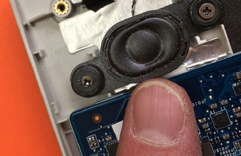 Màng loa bị rách 