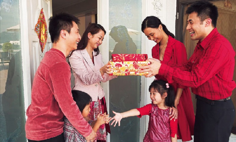 Cách chọn người xông đất