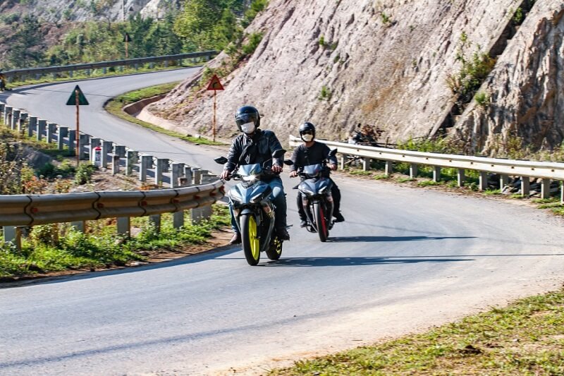 Kỹ thuật giúp tránh mòn côn khi lên dốc