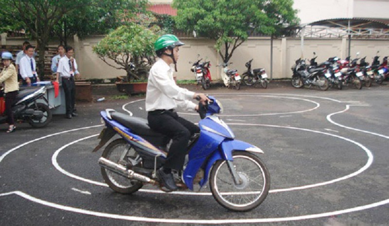 Đi một vòng rưỡi của vòng số 8