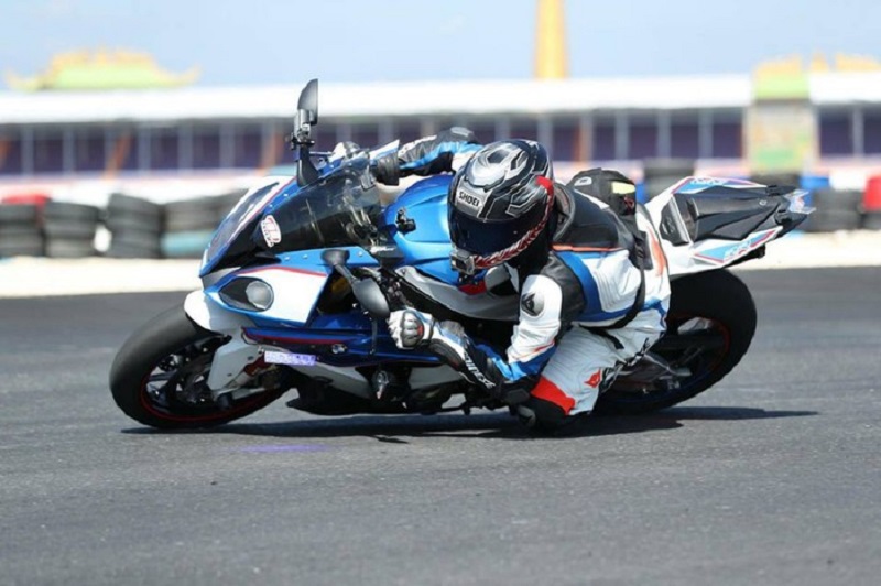 Kỹ thuật nghiêng trong xe